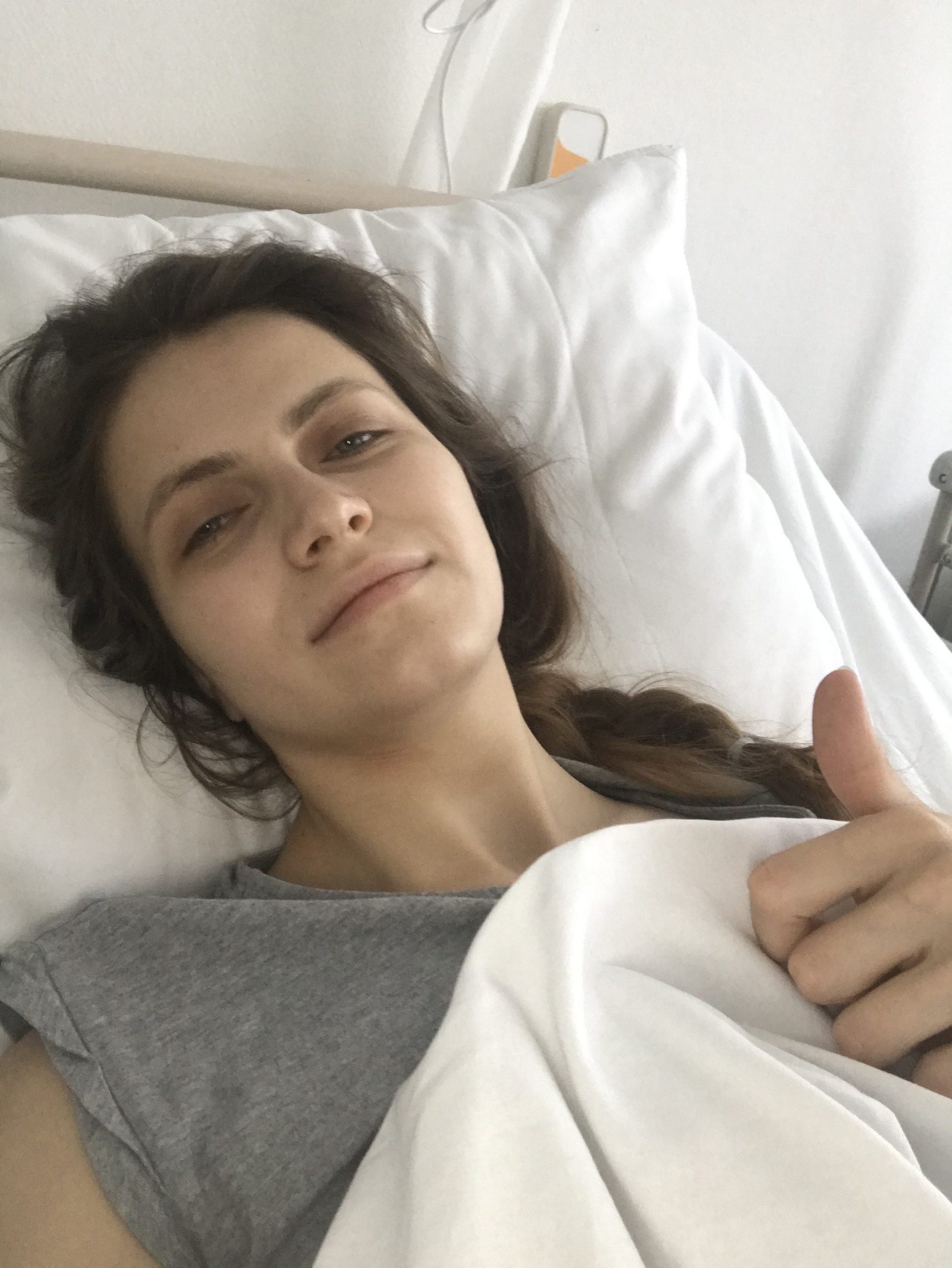 Lábatlanul 1 hónapig